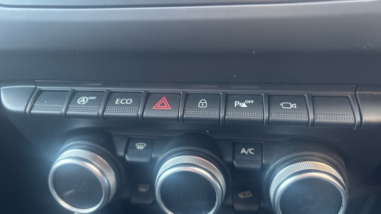 Dacia Duster 1.6 SCe Prestige 5dr Petrol Estate